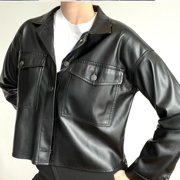 Zara Women's Faux Leather Oversize Cropped Button Down Shirt Black Size Large - Picture 1 of 12